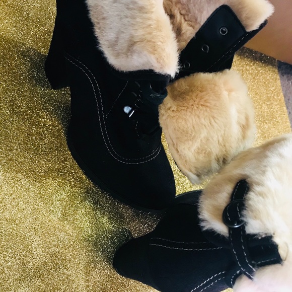 Trendy Ankle Boots Synthetic Suede - Picture 3 of 7